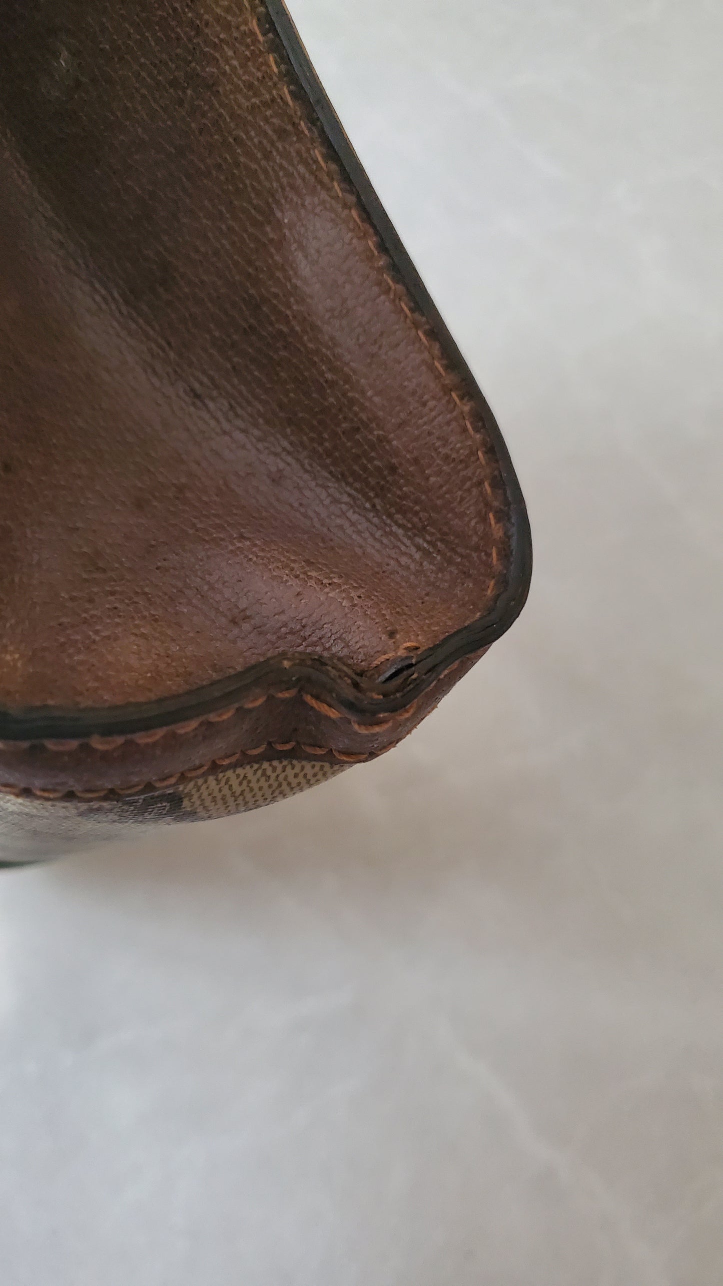 Authentic Vintage Gucci Upcycle Shoulder Purse (with velcro closing) on Chain & Strap