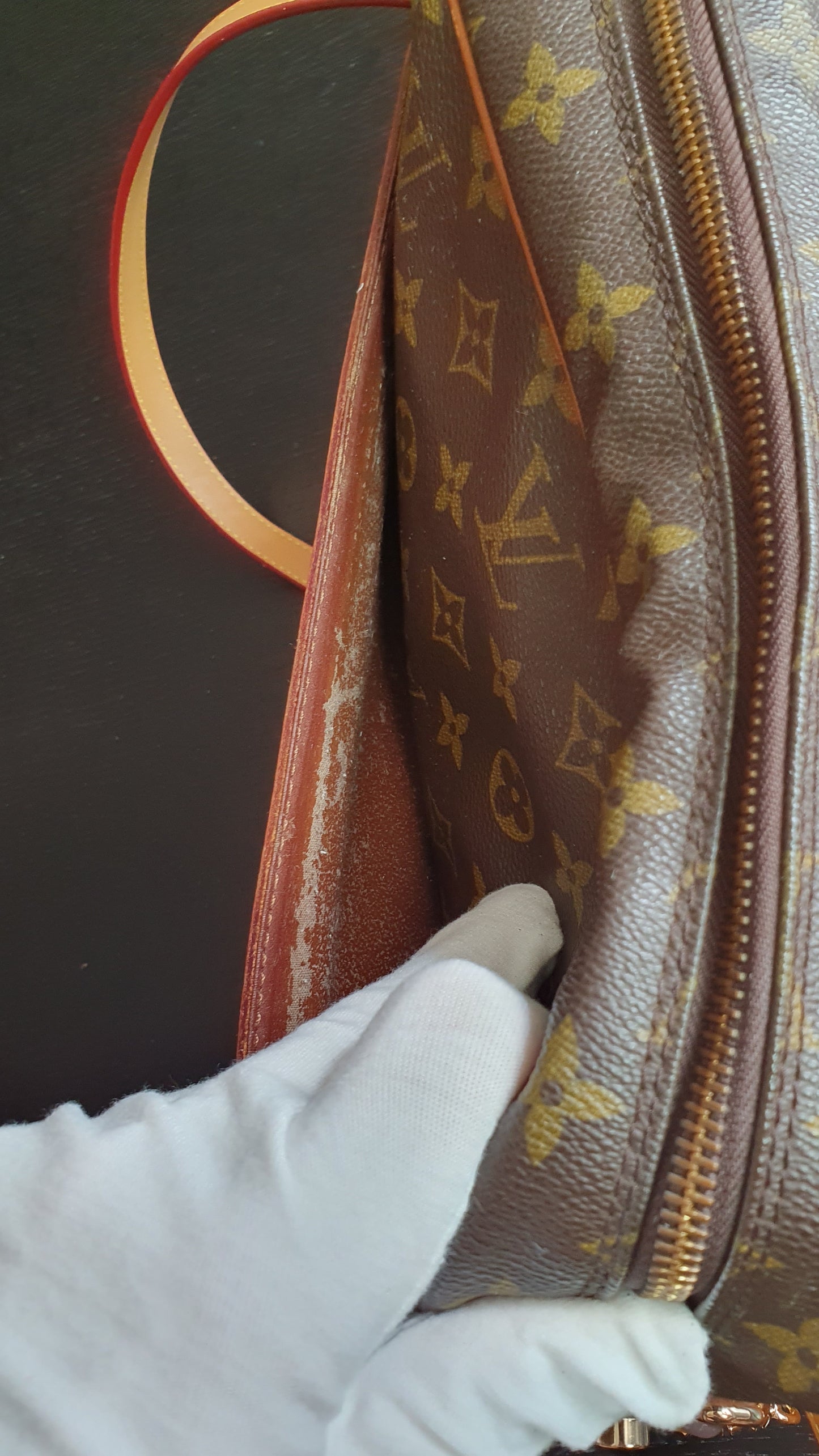Authentic Vintage Louis Vuitton (8901.SL) Upcycle Purse with Strap & Chain