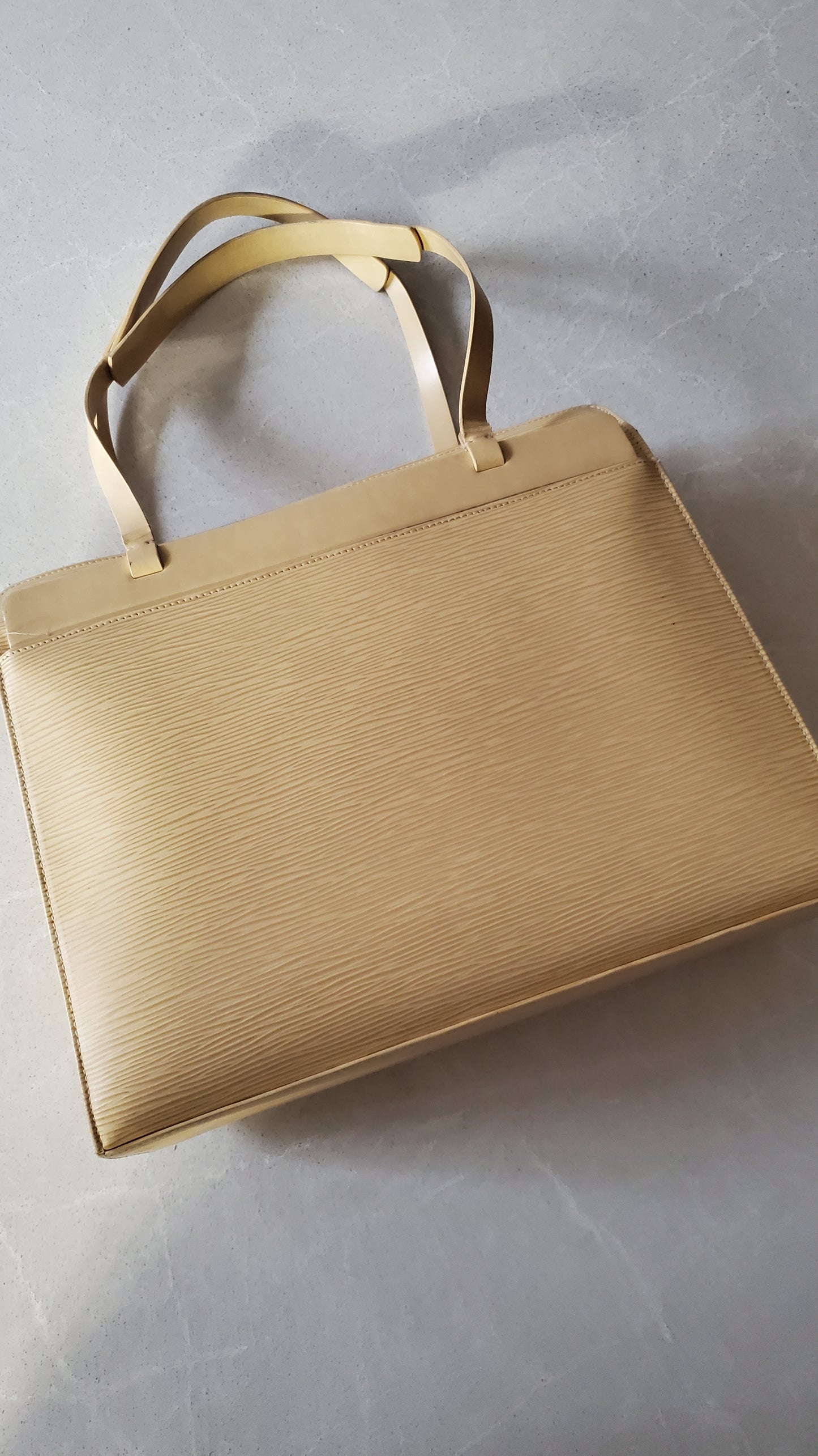 Authentic Louis Vuitton Y2K (Year 2000) Cream Epi Purse