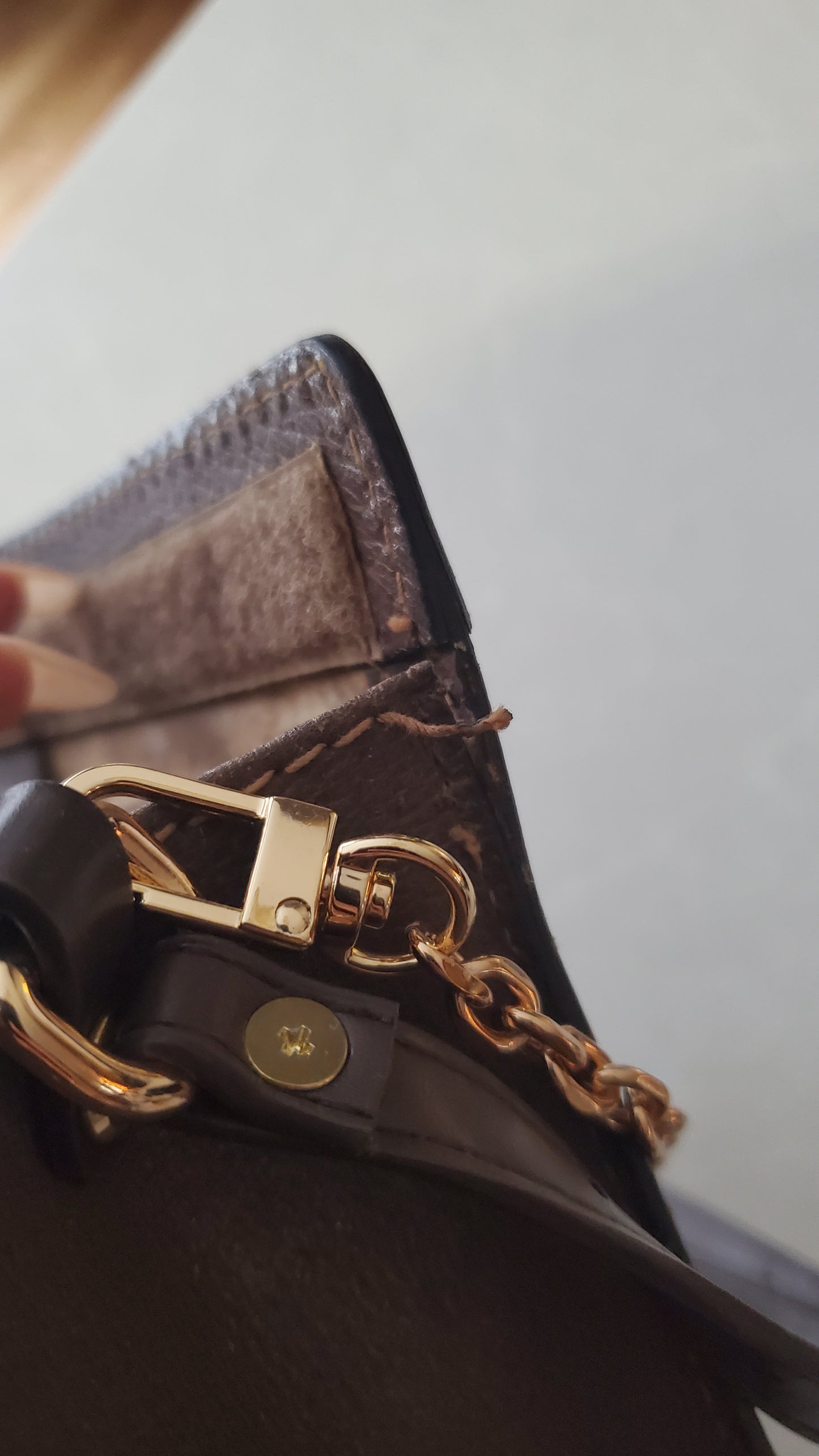 Authentic Vintage Gucci Upcycle Shoulder Purse (with velcro closing) on Chain & Strap