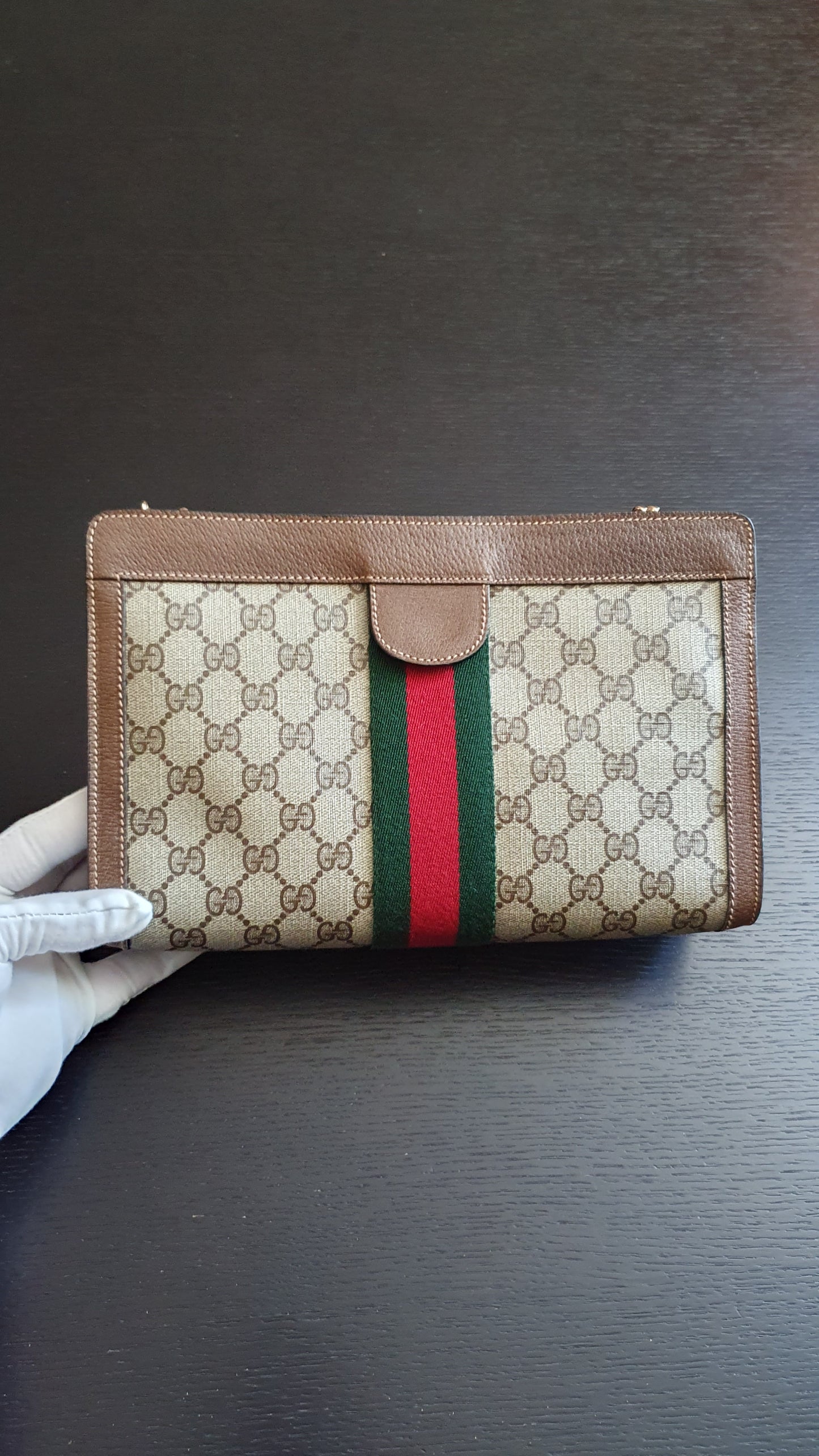 Authentic Vintage Gucci Brown Purse with Chain (with velcro closing)
