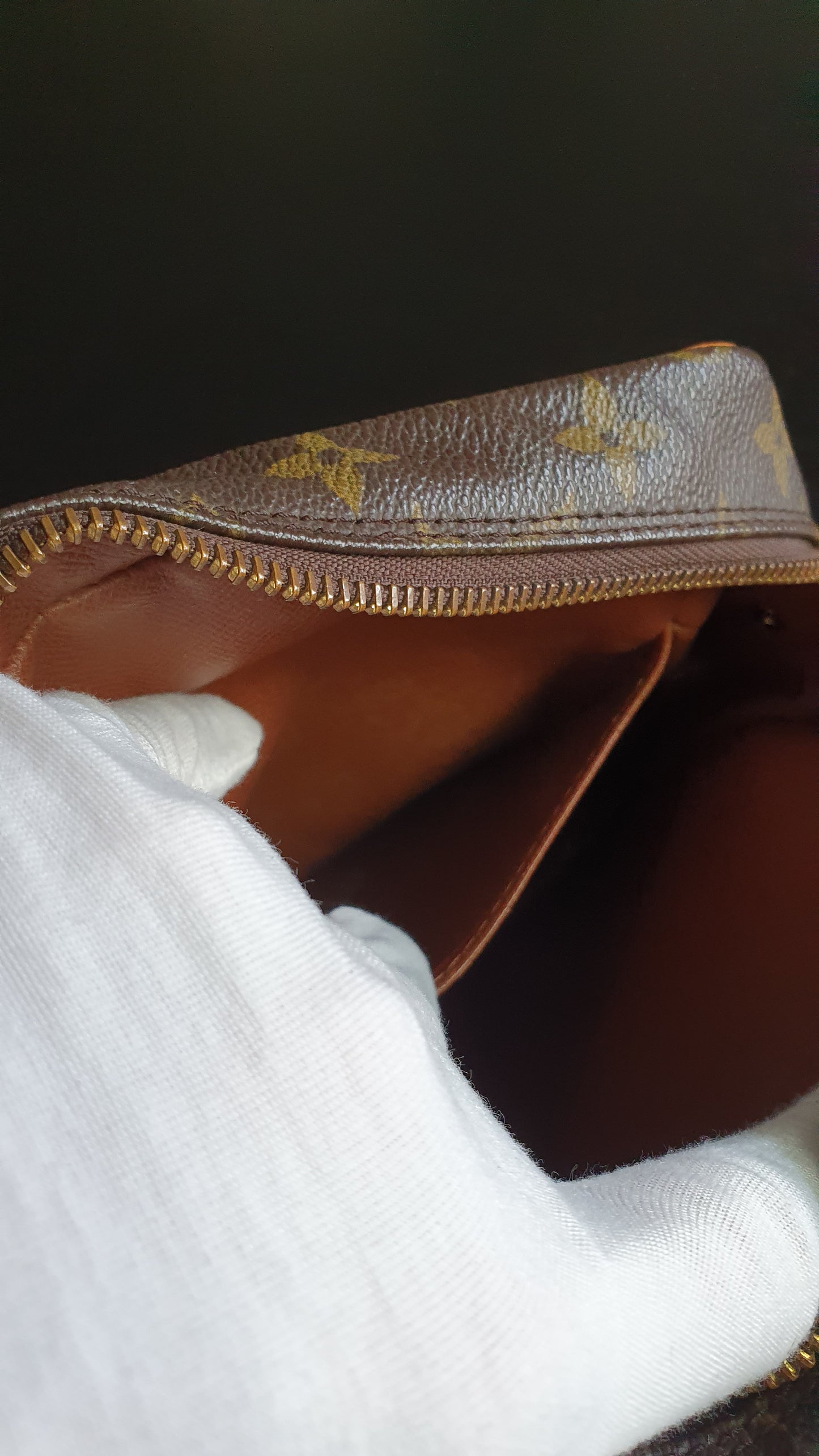 Authentic Vintage Louis Vuitton (8901.SL) Upcycle Purse with Strap & Chain