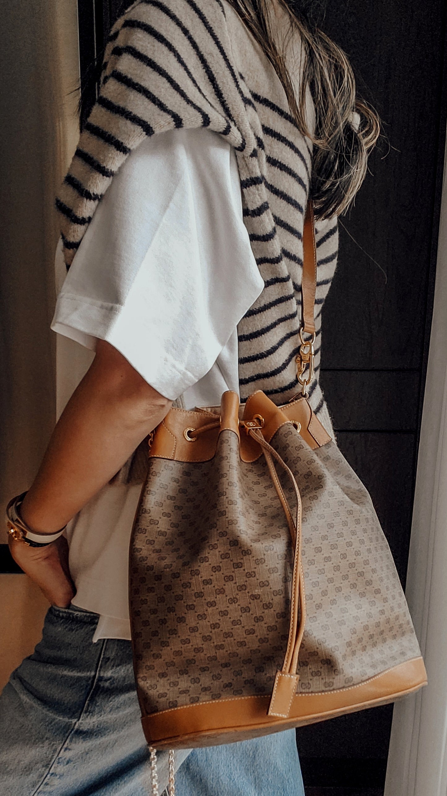 *Rare* Authentic Vintage Gucci Tan Bucket Bag