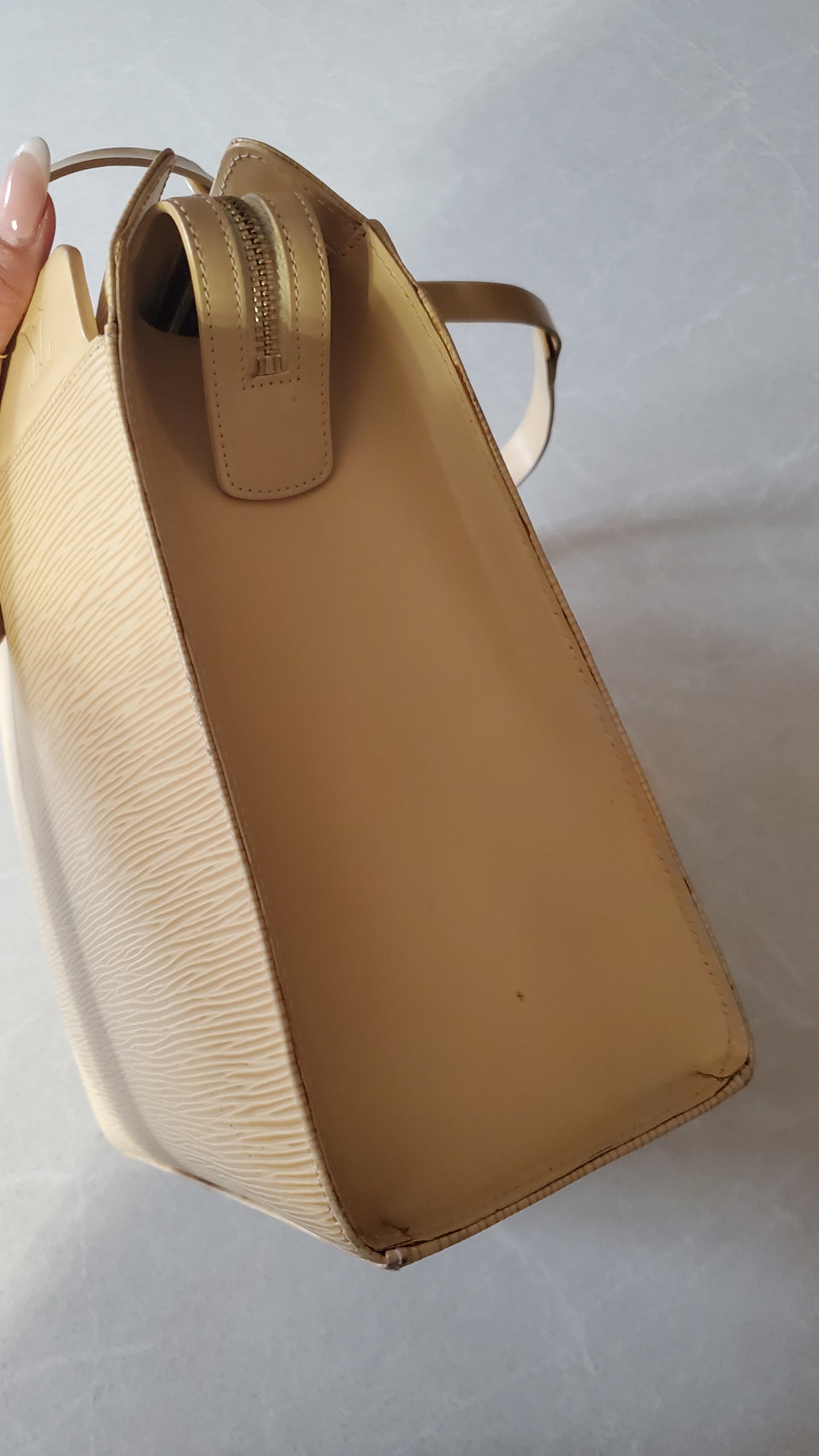 Authentic Louis Vuitton Y2K (Year 2000) Cream Epi Purse