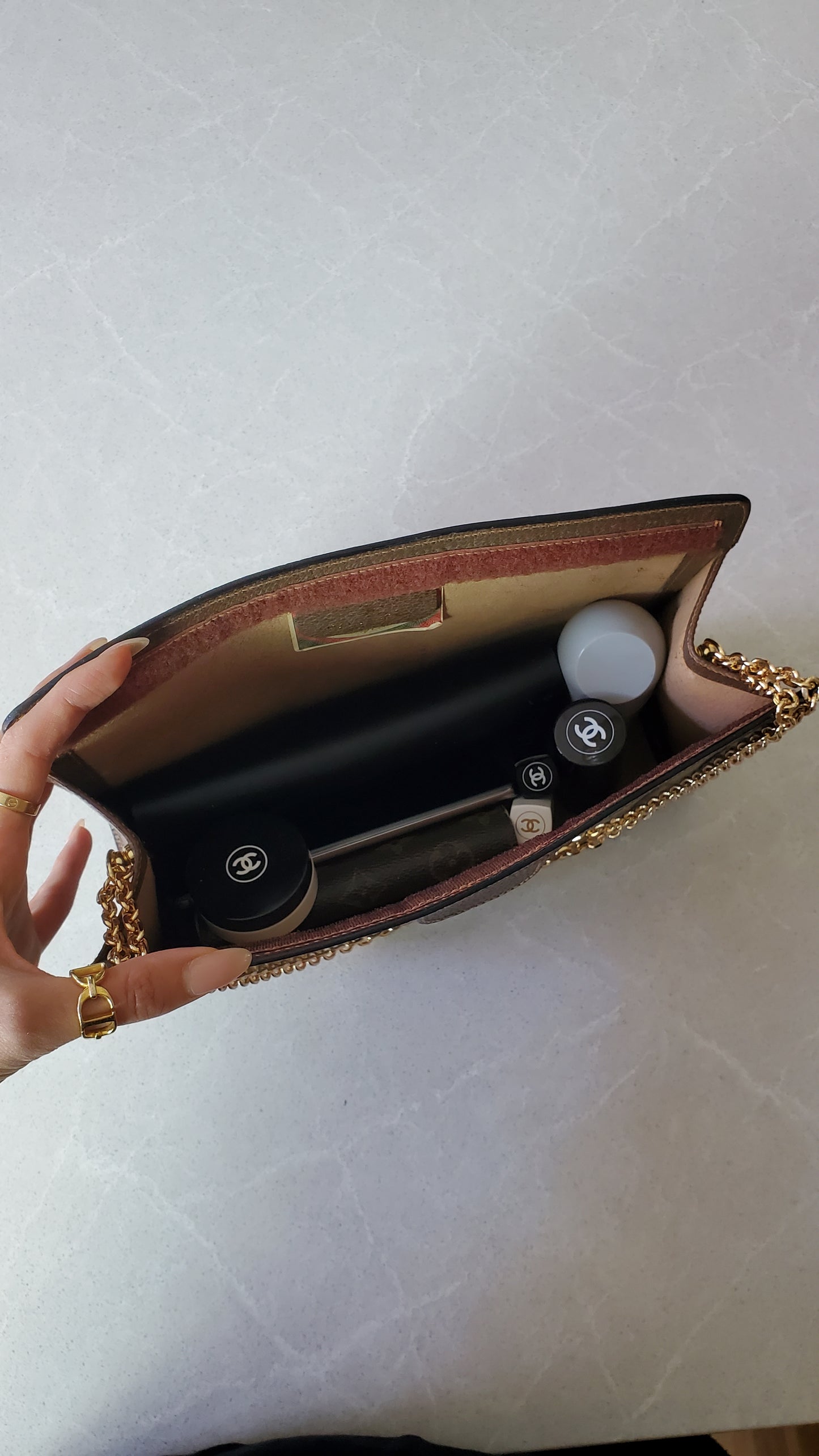 Authentic Vintage Gucci Brown Purse with Chain (with velcro closing)
