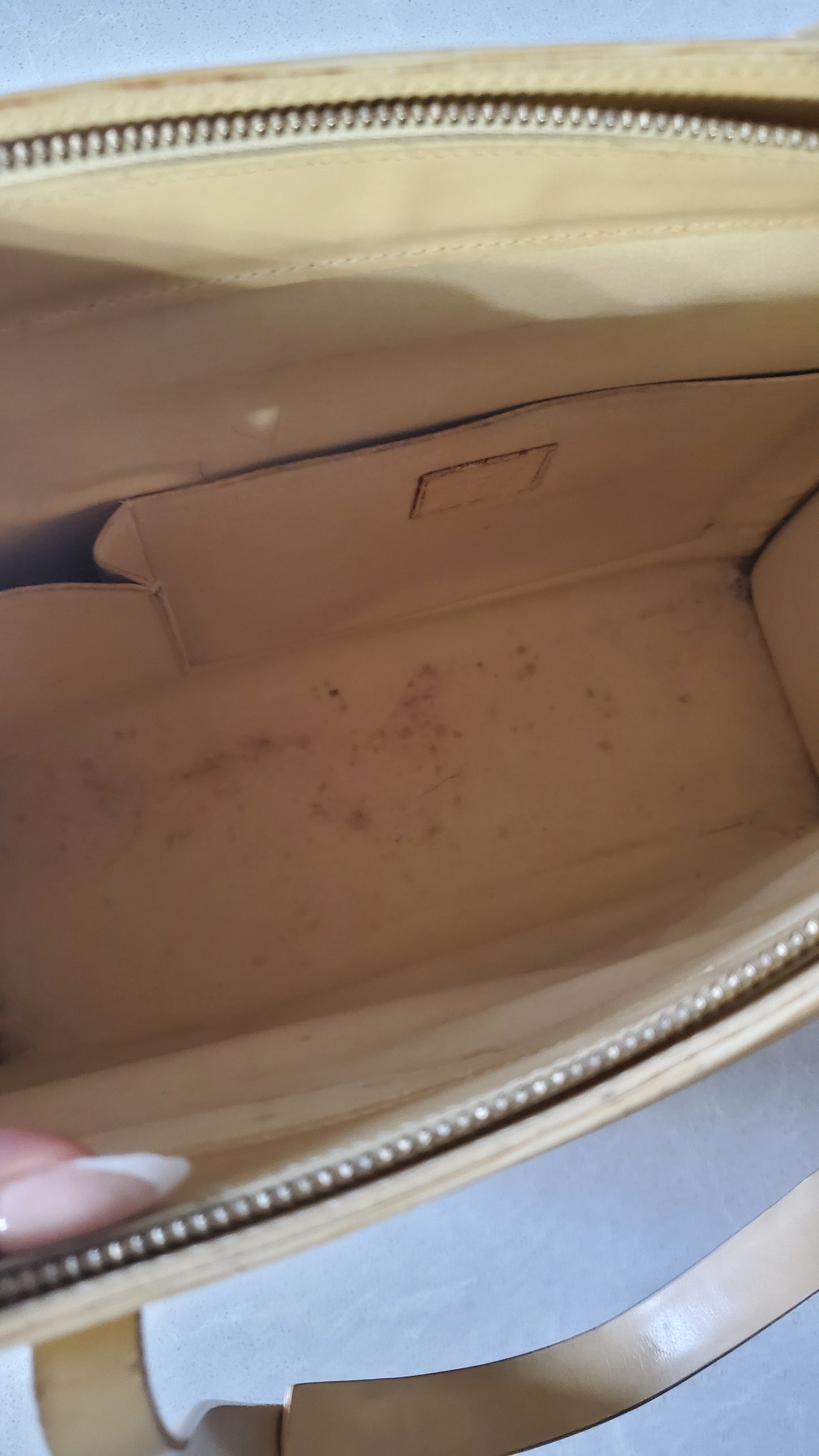 Authentic Louis Vuitton Y2K (Year 2000) Cream Epi Purse