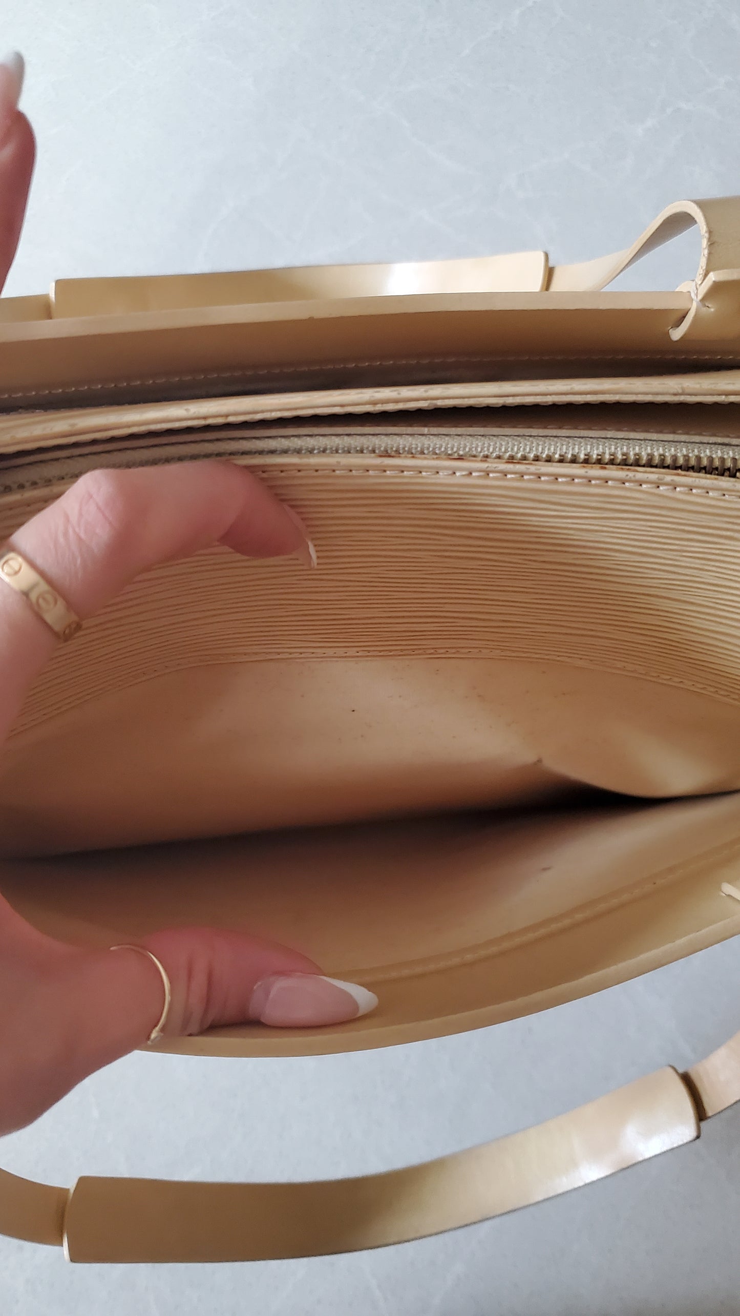 Authentic Louis Vuitton Y2K (Year 2000) Cream Epi Purse