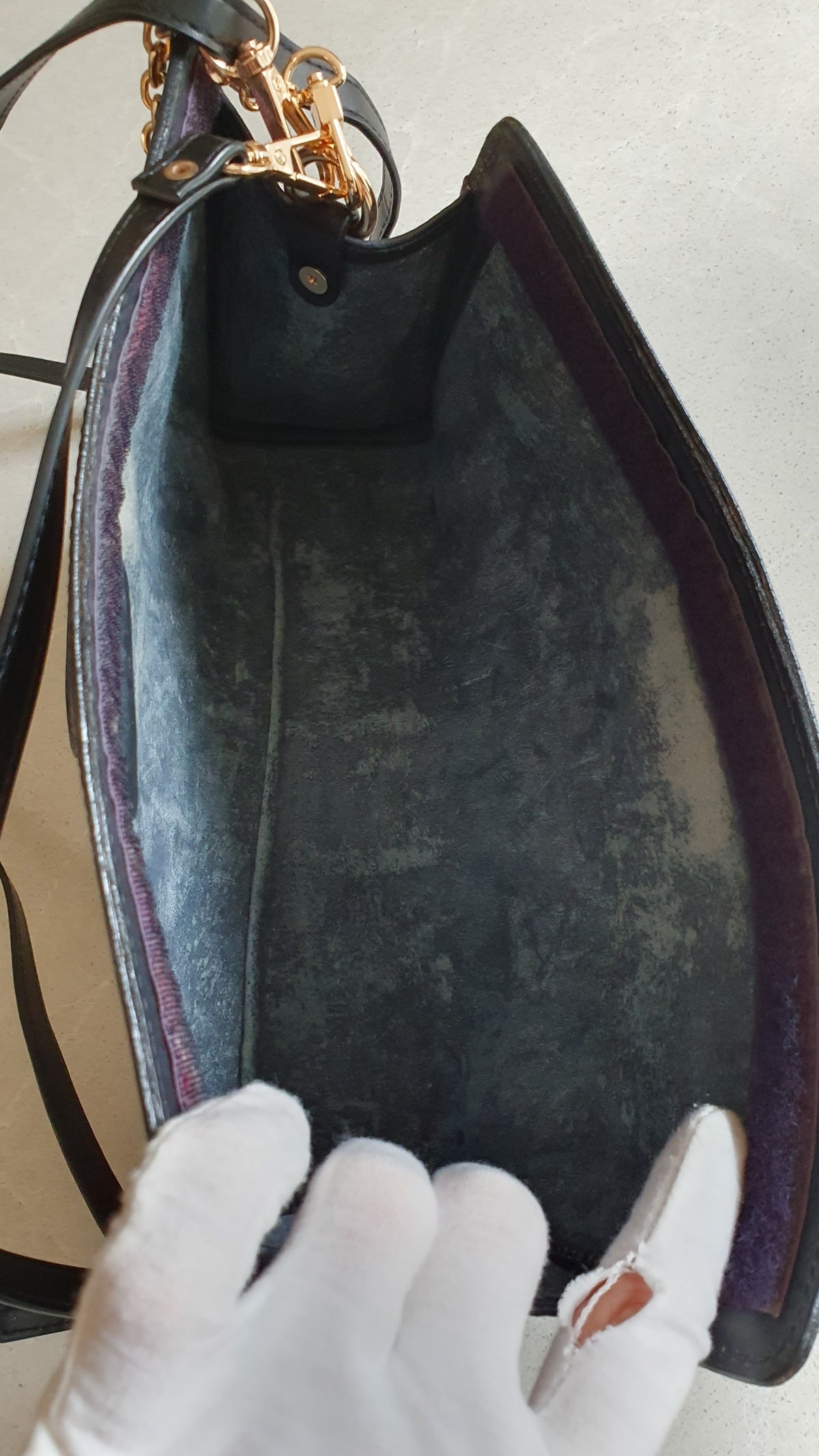 Authentic Vintage Gucci Upcycle Dark Navy Purse (with velcro closing) with Straps and Chain